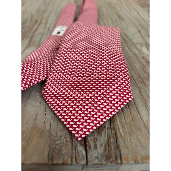 Vineyard Vines Red Silk Tie | White Whale Pattern | Classic Men’s Necktie - Picture 3 of 5